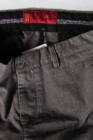 Pantaloni de bărbați Teodor, Mărime M, Culoare Gri, Preț 27,19 Lei