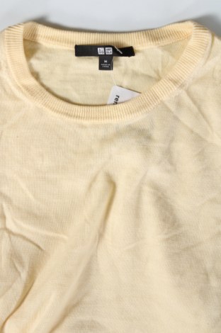 Мъжки пуловер Uniqlo, Размер M, Цвят Жълт, Цена 11,56 лв.