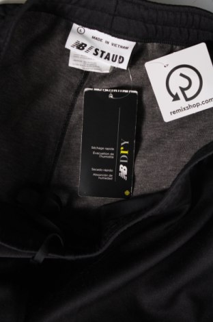 Pantaloni trening de bărbați New Balance, Mărime L, Culoare Negru, Preț 120,99 Lei