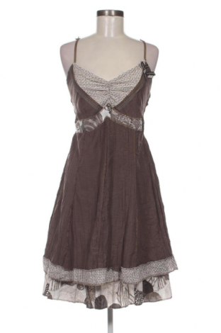 Kleid, Größe M, Farbe Braun, Preis 8,90 €