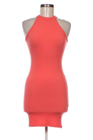 Φόρεμα Pull&Bear, Μέγεθος M, Χρώμα Ρόζ , Τιμή 9,30 €