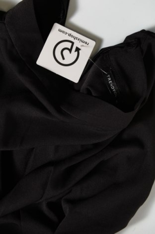 Kleid Trendyol, Größe L, Farbe Schwarz, Preis 39,69 €