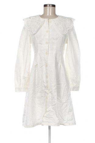 Kleid Urban Revivo, Größe XL, Farbe Weiß, Preis 33,40 €