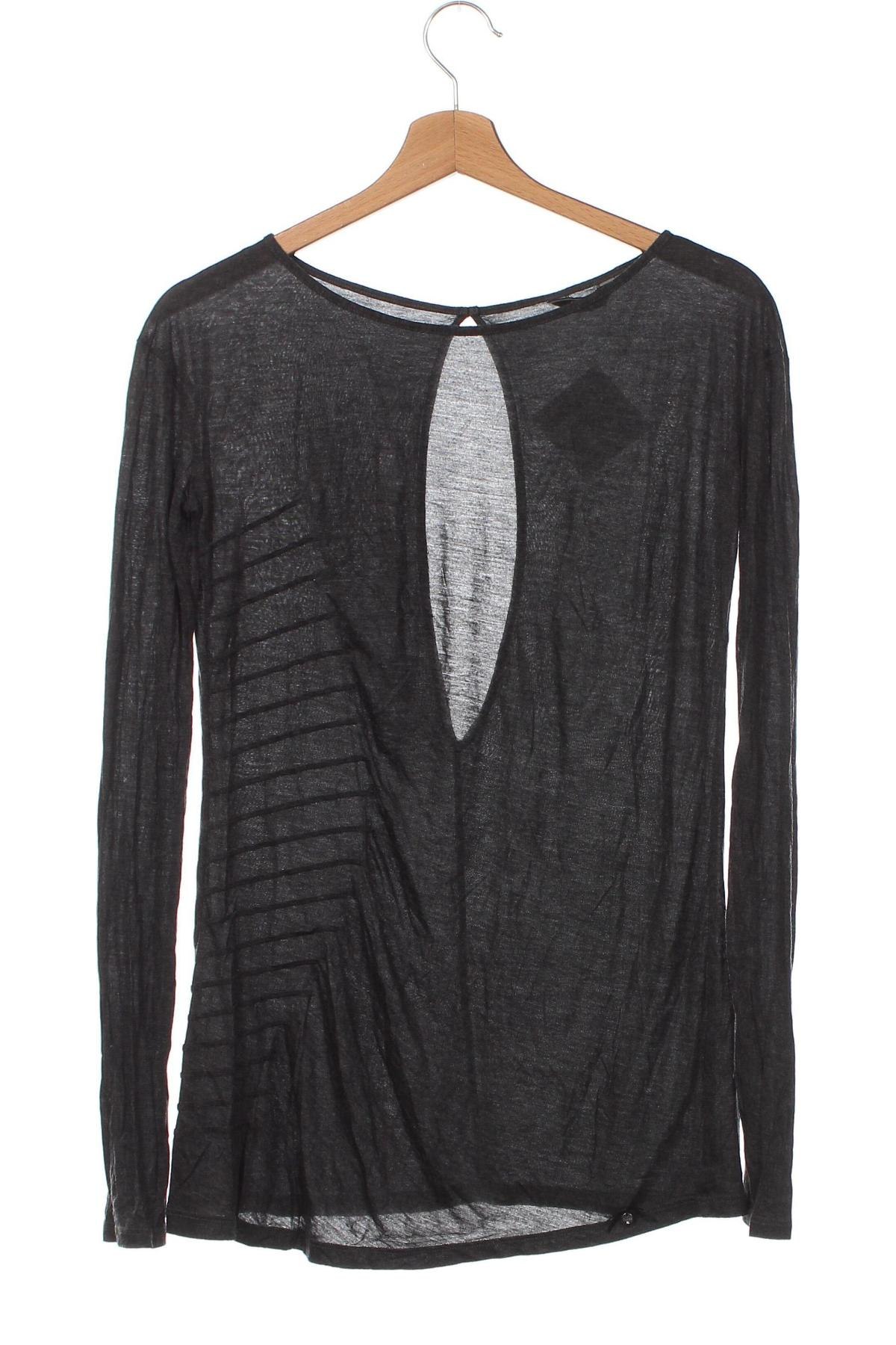 Γυναικεία μπλούζα Guess, Μέγεθος XS, Χρώμα Γκρί, Τιμή 11,78 €