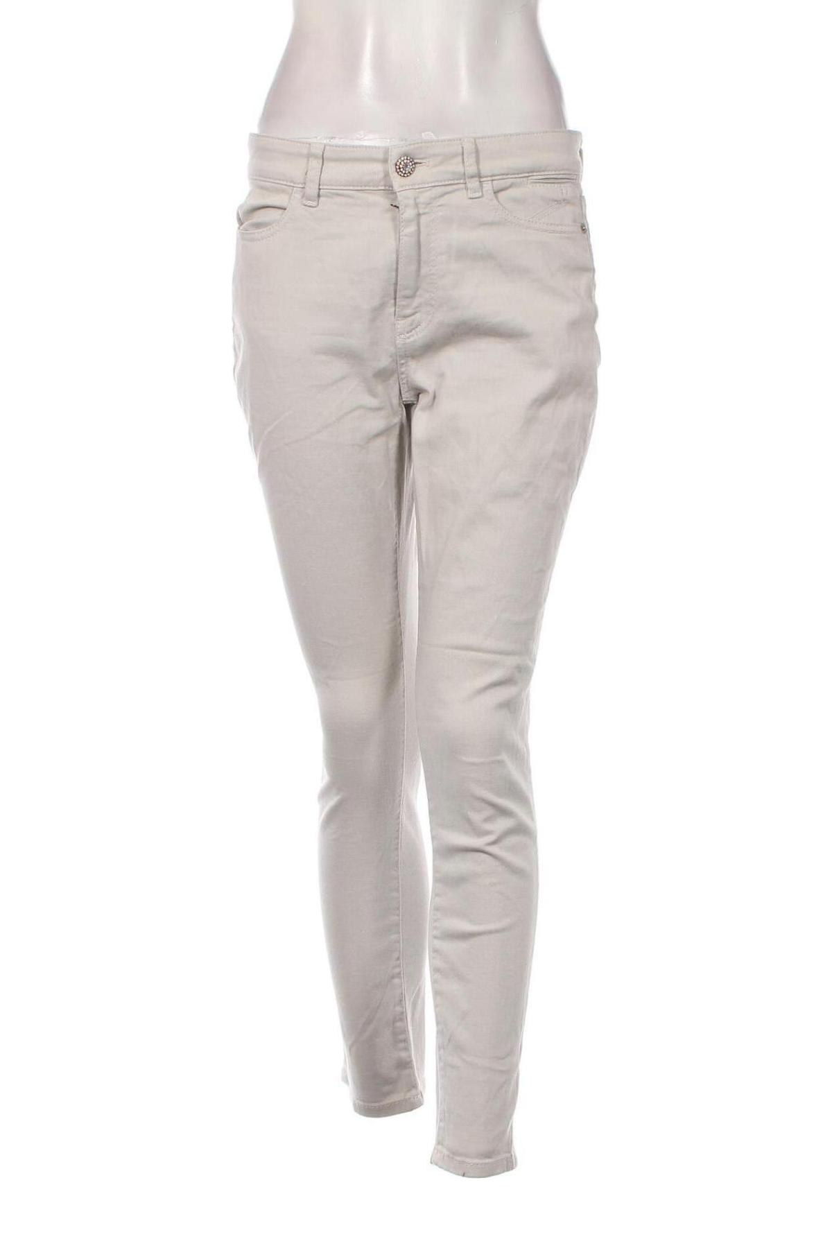 Damen Jeans Marc Cain, Größe M, Farbe Weiß, Preis 95,34 €