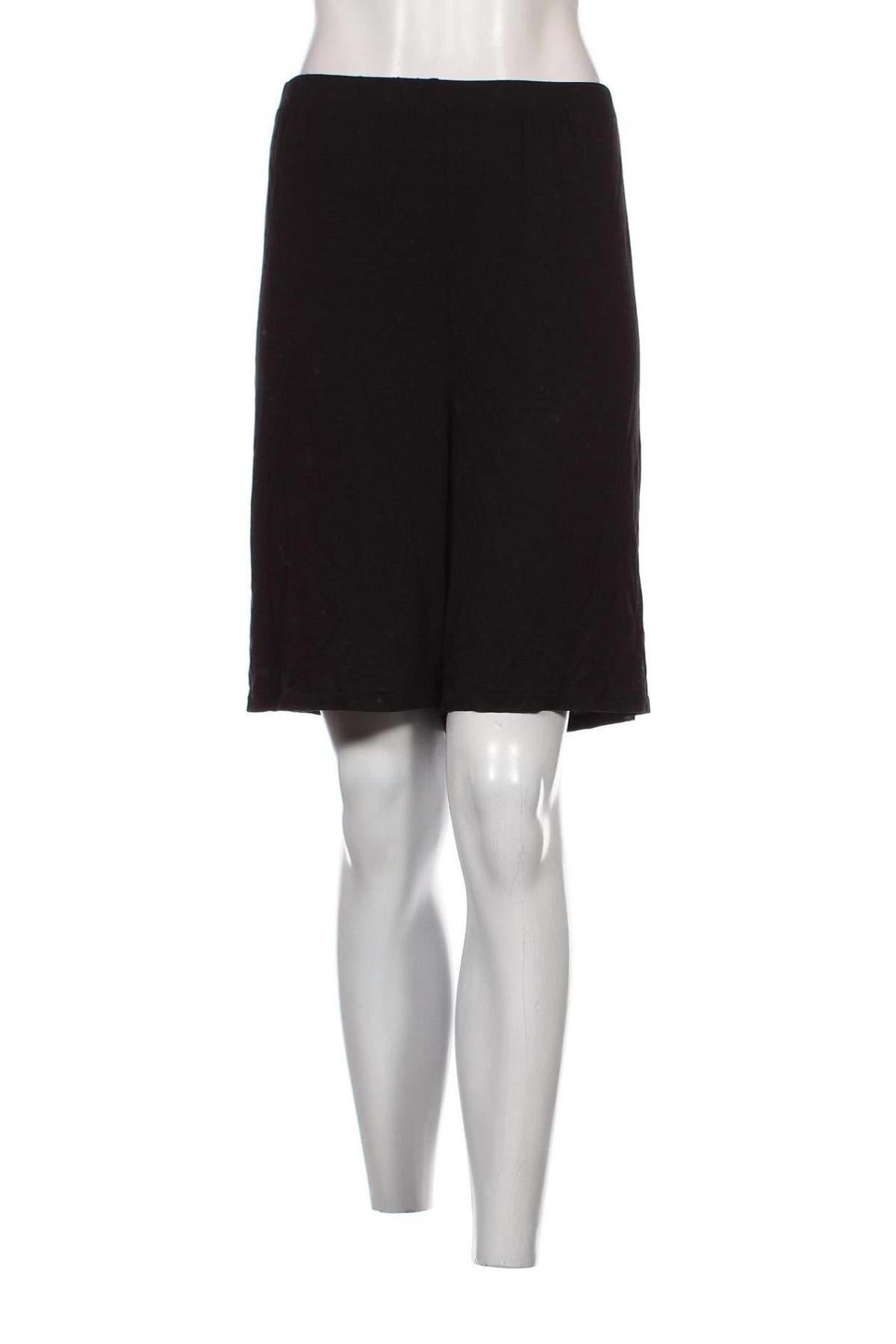 Γυναικείο κοντό παντελόνι Boohoo, Μέγεθος 3XL, Χρώμα Μαύρο, Τιμή 15,98 €