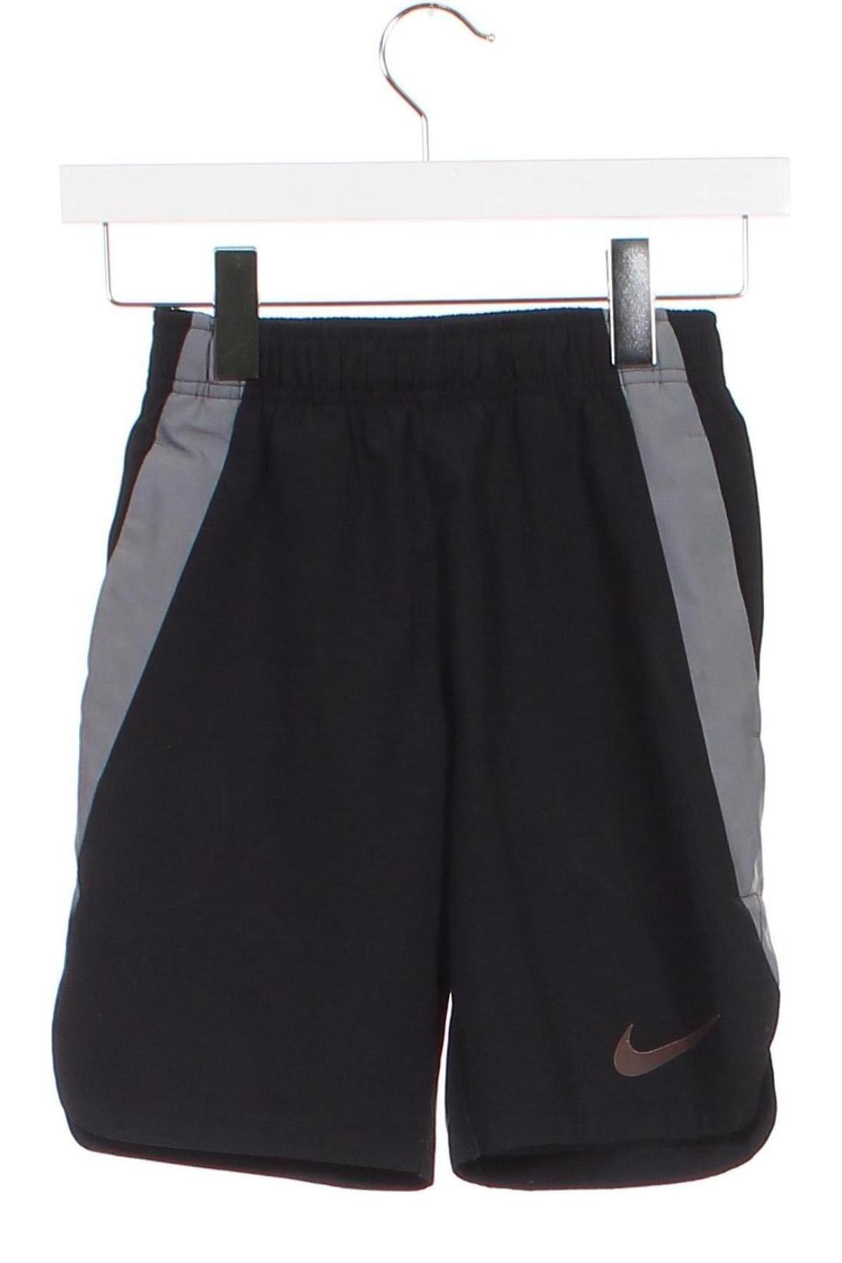 Kinder Shorts Nike, Größe 7-8y/ 128-134 cm, Farbe Schwarz, Preis 12,35 €