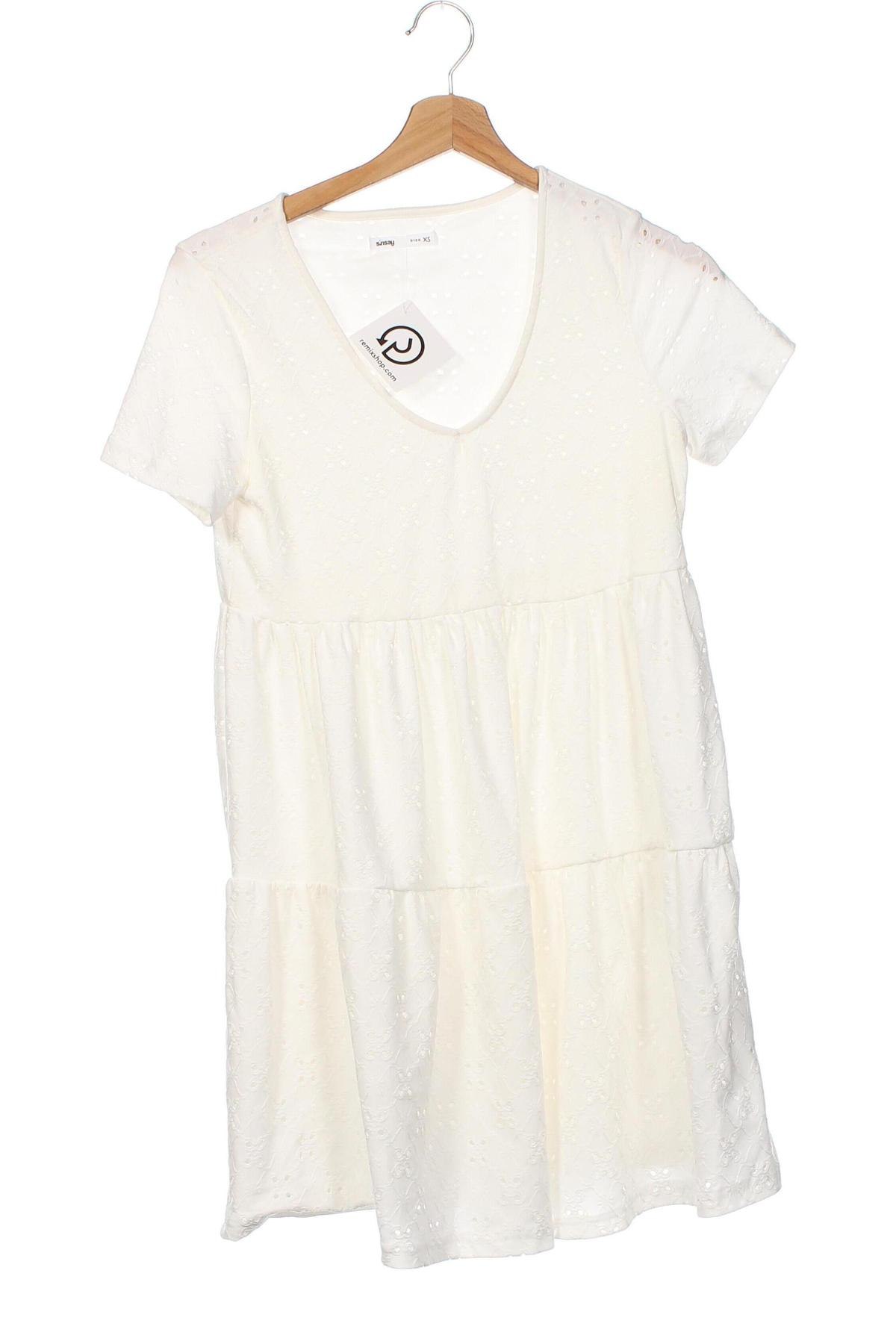 Kleid Sinsay, Größe XS, Farbe Weiß, Preis € 6,68