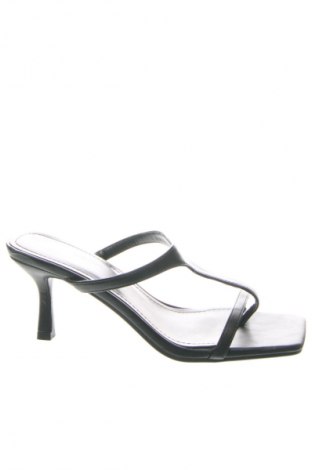 Papuci Ideal Shoes, Mărime 39, Culoare Negru, Preț 104,59 Lei