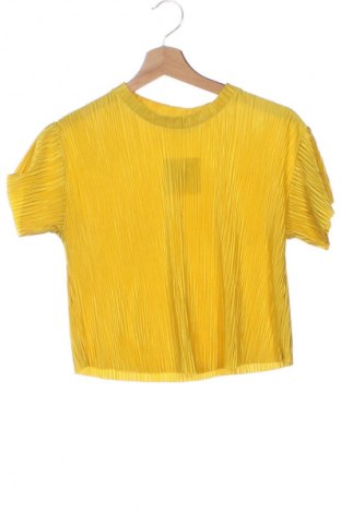 Дамска блуза Bershka, Размер XS, Цвят Жълт, Цена 19,99 лв.