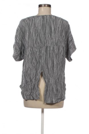 Dámska blúza Different, Veľkosť M, Farba Viacfarebná, Cena  10,95 €