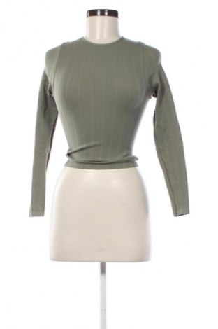 Damen Shirt Stradivarius, Größe S, Farbe Grün, Preis 13,10 €