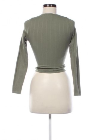 Damen Shirt Stradivarius, Größe S, Farbe Grün, Preis 13,10 €
