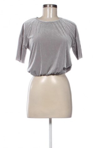 Damen Shirt Zara, Größe M, Farbe Grau, Preis 10,00 €