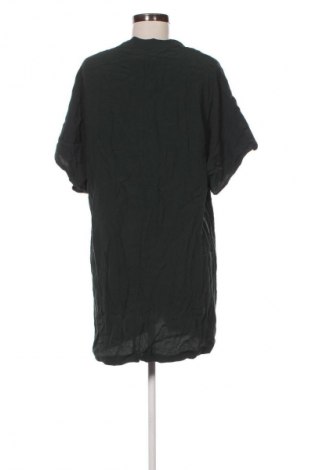 Damen Shirt Zara, Größe L, Farbe Grün, Preis 13,99 €