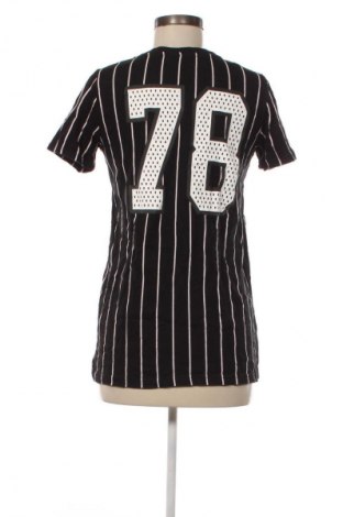 Γυναικείο t-shirt H&M Divided, Μέγεθος S, Χρώμα Πολύχρωμο, Τιμή 10,99 €