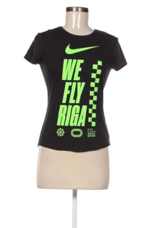 Дамска тениска Nike, Размер S, Цвят Черен, Цена 27,99 лв.