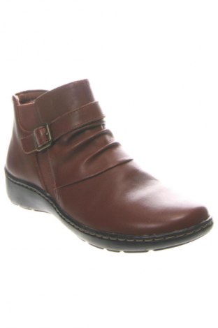 Дамски боти Clarks, Размер 39, Цвят Кафяв, Цена 82,99 лв.