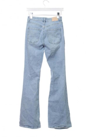 Blugi de femei Bershka, Mărime S, Culoare Albastru, Preț 138,14 Lei