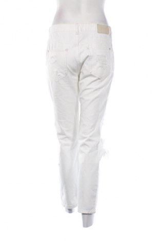 Damen Jeans Bershka, Größe M, Farbe Weiß, Preis 20,99 €