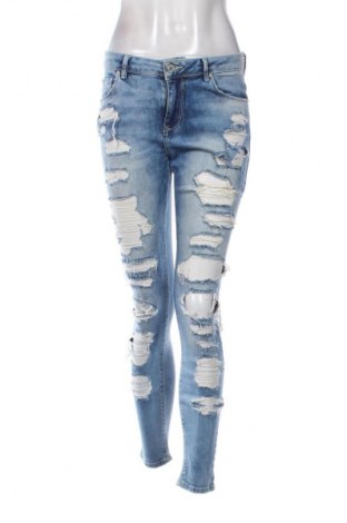 Γυναικείο Τζίν Bershka, Μέγεθος M, Χρώμα Μπλέ, Τιμή 15,00 €