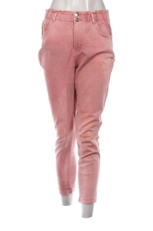 Damskie jeansy Bershka, Rozmiar S, Kolor Różowy, Cena 66,69 zł