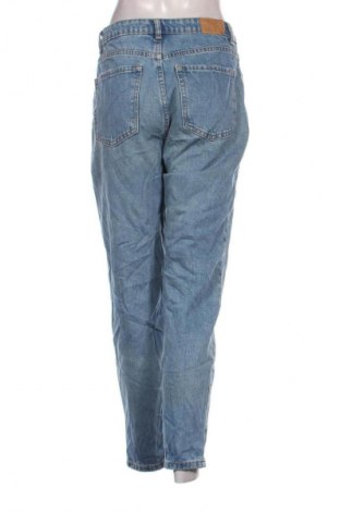 Γυναικείο Τζίν Bershka, Μέγεθος M, Χρώμα Μπλέ, Τιμή 18,99 €
