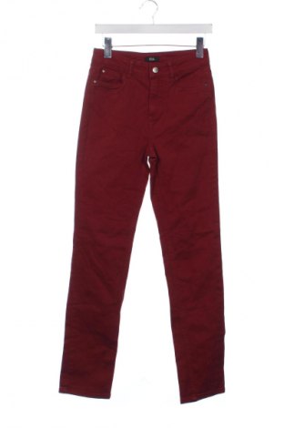 Damskie jeansy C&A, Rozmiar XS, Kolor Czerwony, Cena 95,99 zł