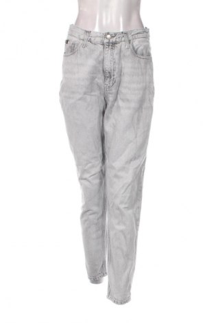 Dámske džínsy  Calvin Klein Jeans, Veľkosť M, Farba Sivá, Cena  34,95 €