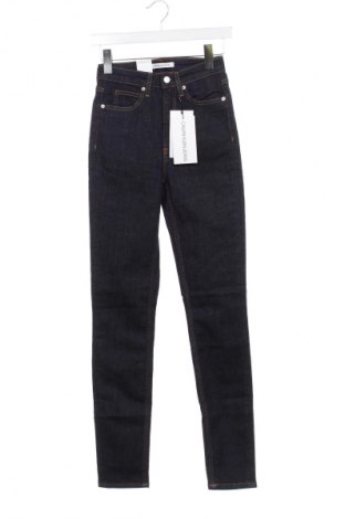 Damskie jeansy Calvin Klein Jeans, Rozmiar S, Kolor Niebieski, Cena 358,62 zł