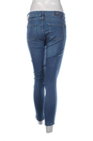 Damskie jeansy Chiara Dalba, Rozmiar S, Kolor Niebieski, Cena 134,99 zł