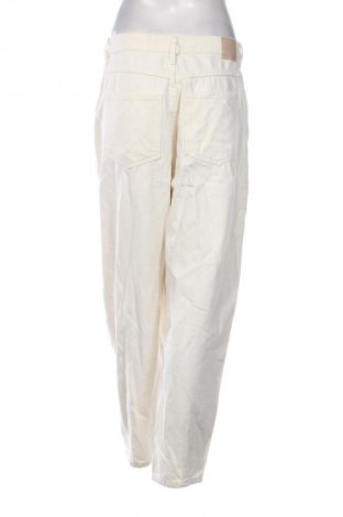 Dámske džínsy  Esprit, Veľkosť M, Farba Kremová, Cena  56,37 €