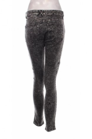 Damskie jeansy H&M Divided, Rozmiar M, Kolor Czarny, Cena 43,99 zł