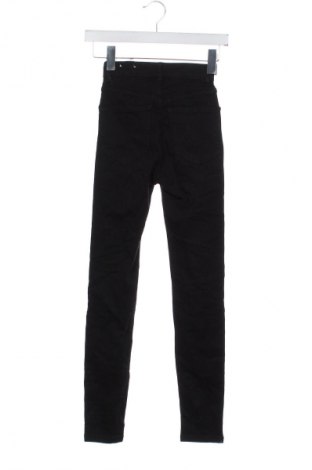 Dámské džíny  Pull&Bear, Velikost XXS, Barva Černá, Cena  189,00 Kč
