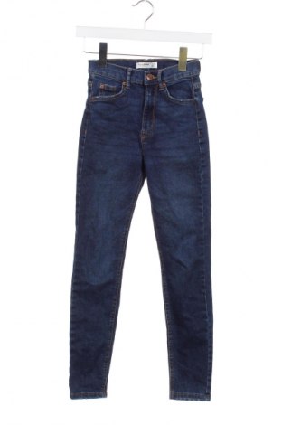Damskie jeansy Pull&Bear, Rozmiar XXS, Kolor Niebieski, Cena 66,69 zł