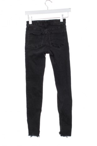 Dámske džínsy  Pull&Bear, Veľkosť XS, Farba Čierna, Cena  14,83 €