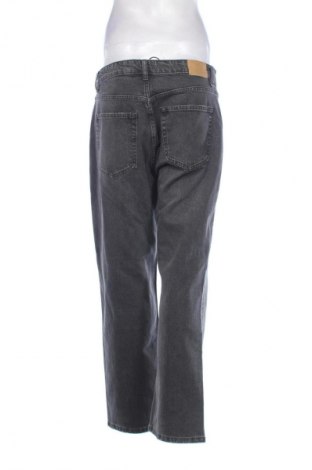 Damskie jeansy Pull&Bear, Rozmiar L, Kolor Szary, Cena 66,67 zł