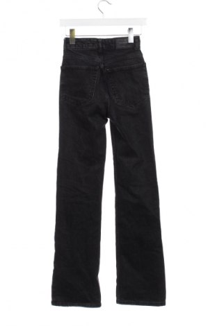 Blugi de femei Pull&Bear, Mărime XXS, Culoare Negru, Preț 73,98 Lei