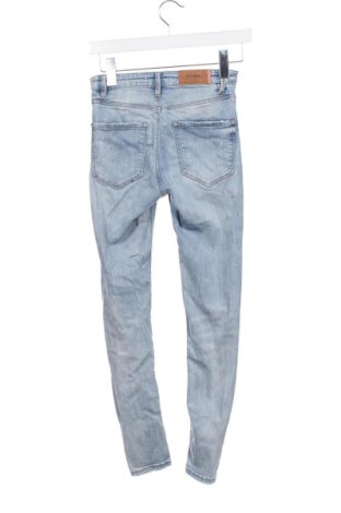 Dámské džíny  Stradivarius, Velikost XS, Barva Modrá, Cena  367,00 Kč