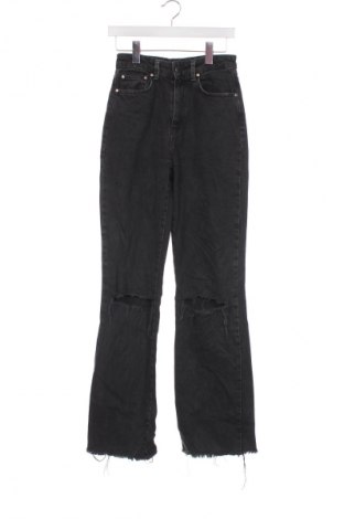 Női farmernadrág Stradivarius, Méret XS, Szín Fekete, Ár 7 879 Ft