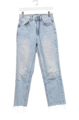Damskie jeansy Stradivarius, Rozmiar XS, Kolor Niebieski, Cena 67,00 zł