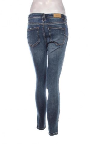 Damskie jeansy Vero Moda, Rozmiar S, Kolor Niebieski, Cena 111,99 zł