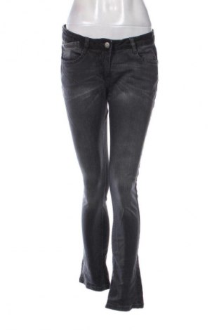 Damen Jeans Yessica, Größe M, Farbe Schwarz, Preis 14,83 €