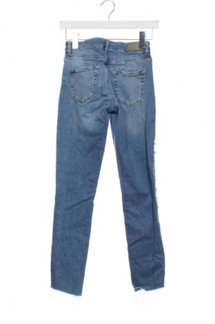 Дамски дънки Zara, Размер XS, Цвят Син, Цена 36,67 лв.