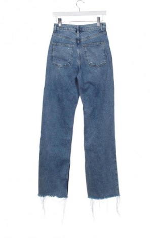 Дамски дънки Zara, Размер S, Цвят Син, Цена 26,97 лв.