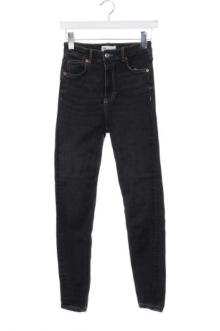 Дамски дънки Zara, Размер XS, Цвят Сив, Цена 27,00 лв.