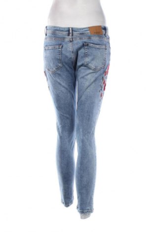 Damskie jeansy Zara, Rozmiar M, Kolor Niebieski, Cena 40,99 zł