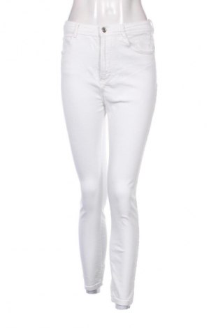 Damen Jeans Zara Trafaluc, Größe M, Farbe Weiß, Preis 13,81 €