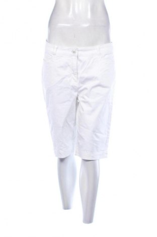 Damen Shorts Adagio, Größe M, Farbe Weiß, Preis € 9,72