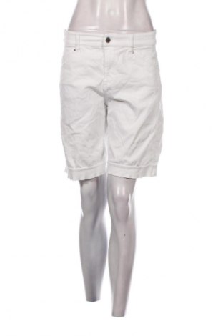 Damen Shorts Clair De Lune, Größe M, Farbe Weiß, Preis € 13,99